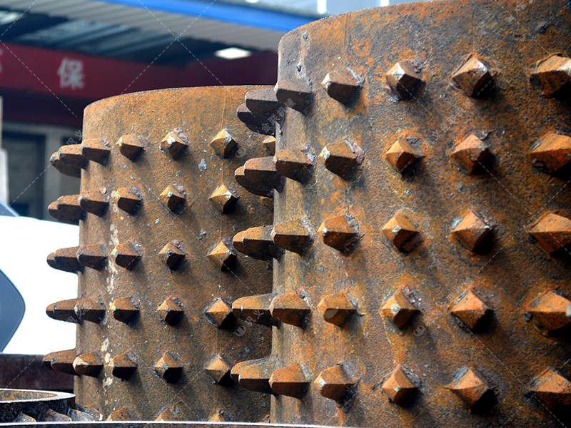 雙齒輥破碎機(jī)怎么選購(gòu)，安裝要點(diǎn)有哪些？