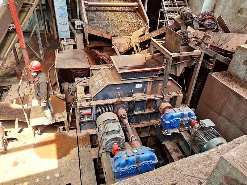 如何從網(wǎng)上找到好的對(duì)輥制砂機(jī)品牌廠家？